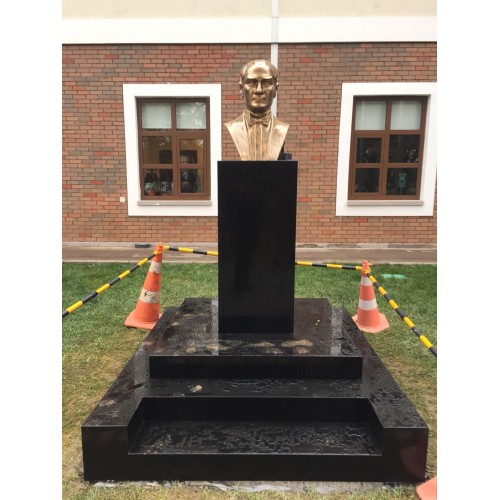Atatürk Büstü Mermer Siyah Granit Kaide Atatürk Büstü Mermer Siyah Granit Kaide